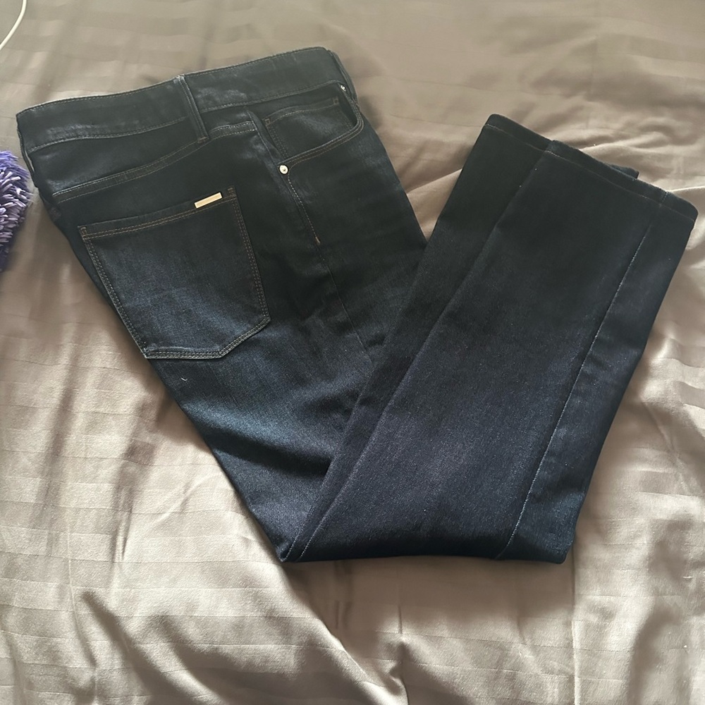 High rise, sculpt blue jeans